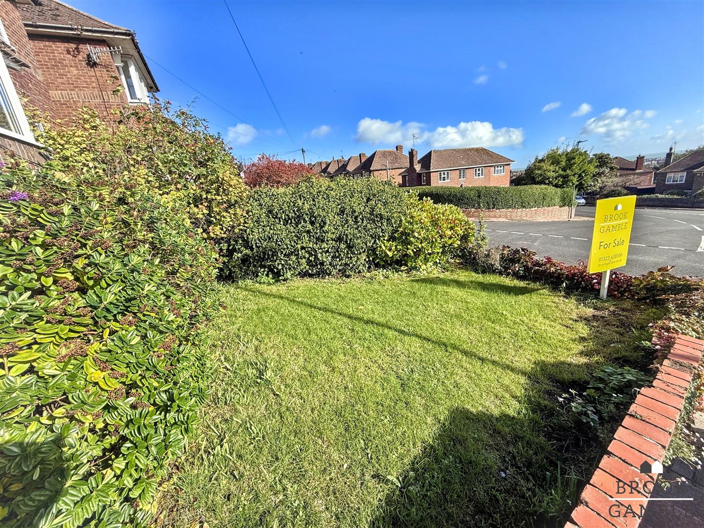 2 Bedroom Apartment. Peppercombe Road in Eastbourne, 17